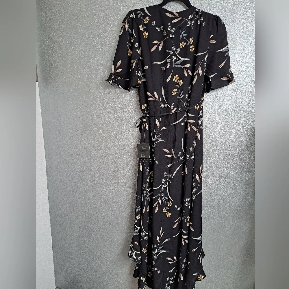 NWT Lulus Black Floral  Wrap Dress  Size M - Picture 8 of 9